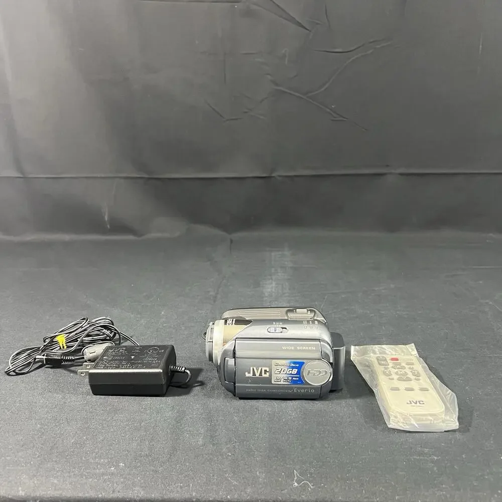 JVC Everio GZ-MG27U 20GB Camcorder w/Charger,  Battery, Remote